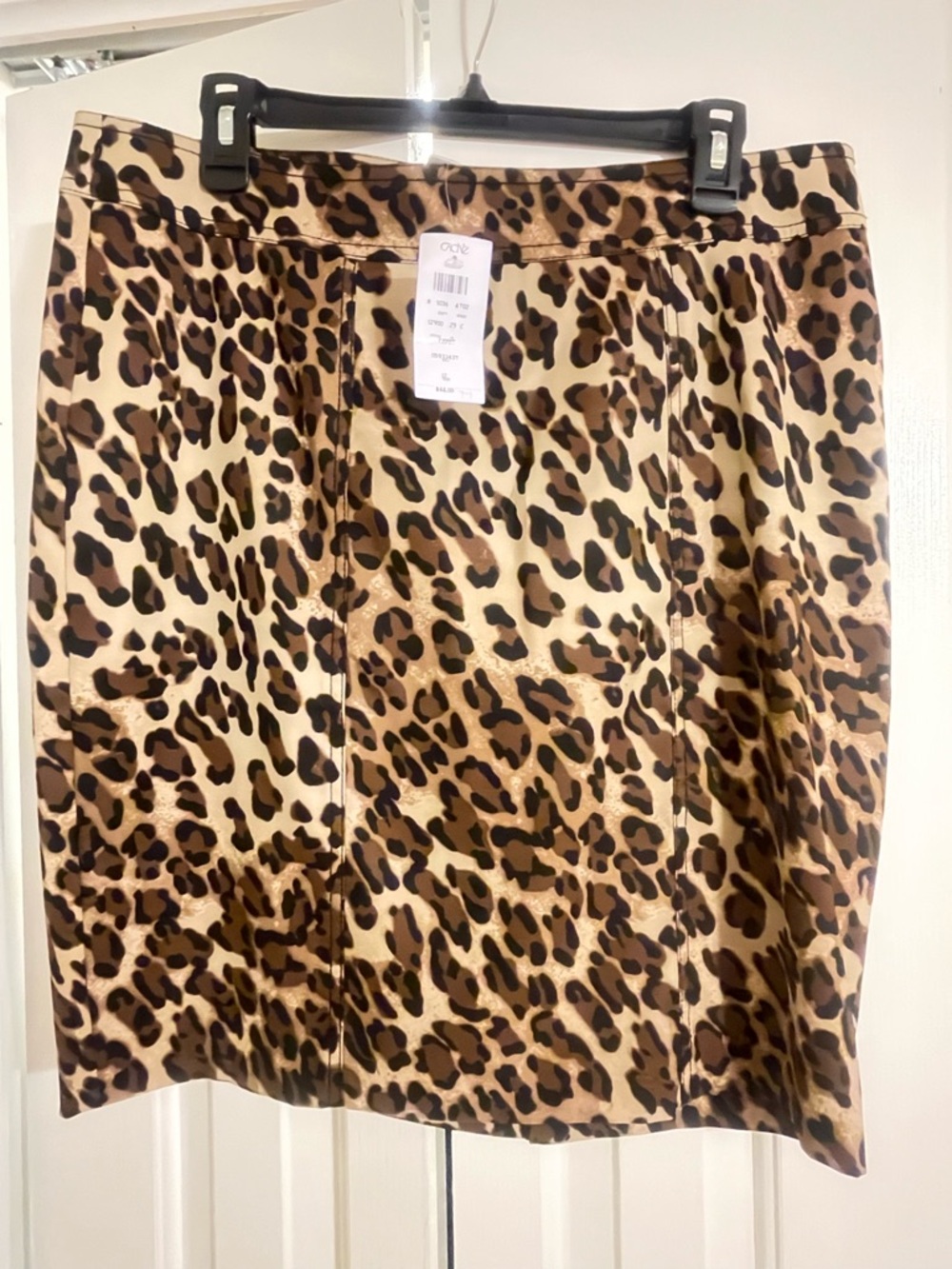 Cache Leopard Print fitted Skirt  NWT